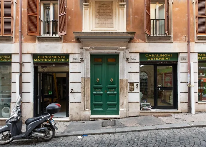 Guesthost - Basic - 350 M Far From Fontana Di Trevi * Рим